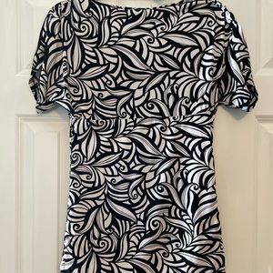 Stretchy top -dressy size small